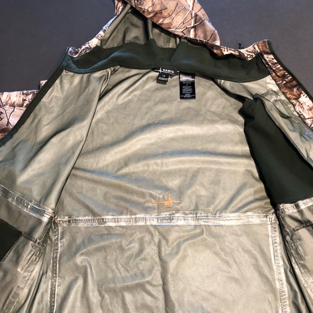 Habit Realtree Edge Scent Factor windbreaker/ Rain Jacket - Picture 4 of 6